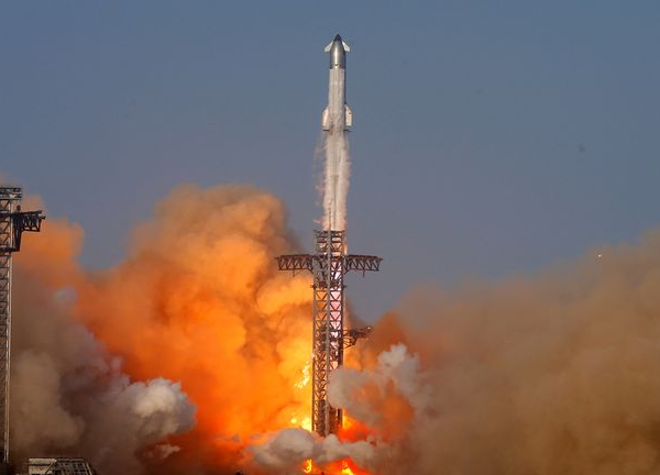 ඉලොන් මස්ක්ගේ Starship රොකට්ටුවට සිද්ධ වුණු දේ